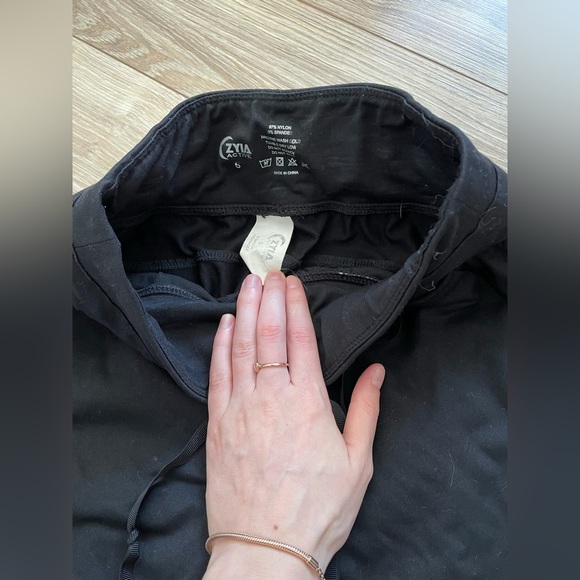 Black Ziya pants - size small - Picture 3 of 4